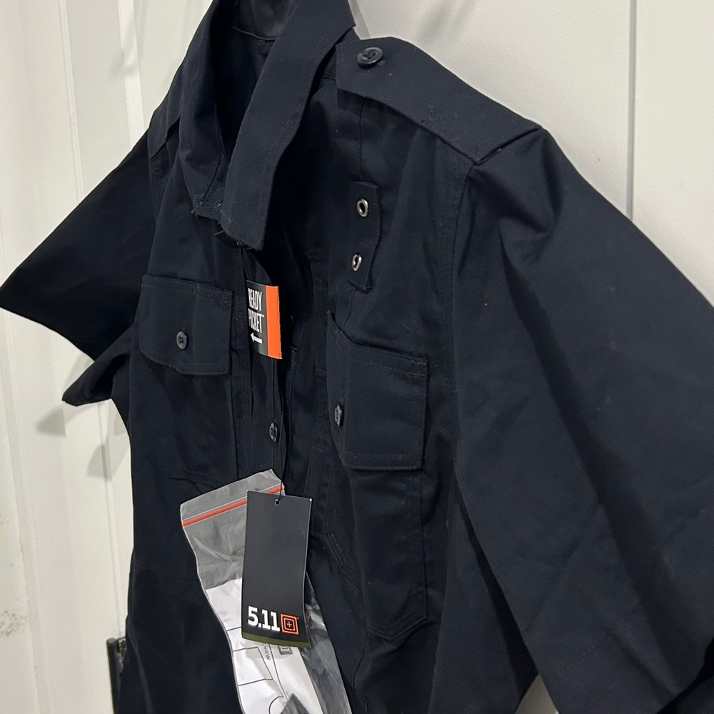NWT 11 Tactical Short-sleeve PDU (Patrol Duty Uniform) Class-B Shirt | Medium - Picture 8 of 10